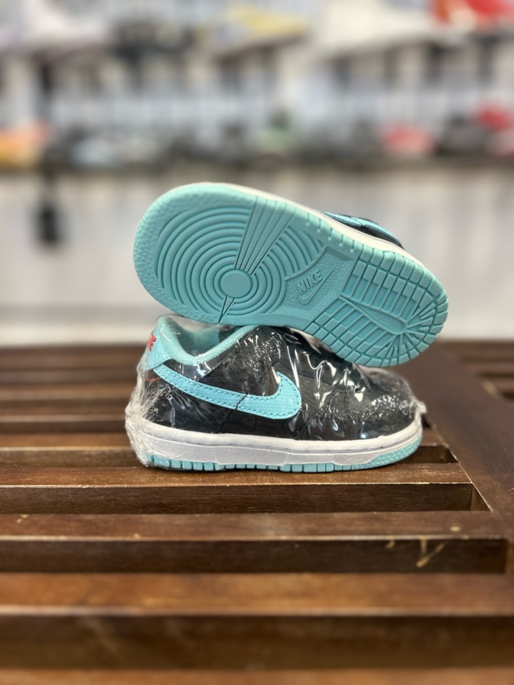 Nike Kids Black and Turquoise Low-Top Sneakers